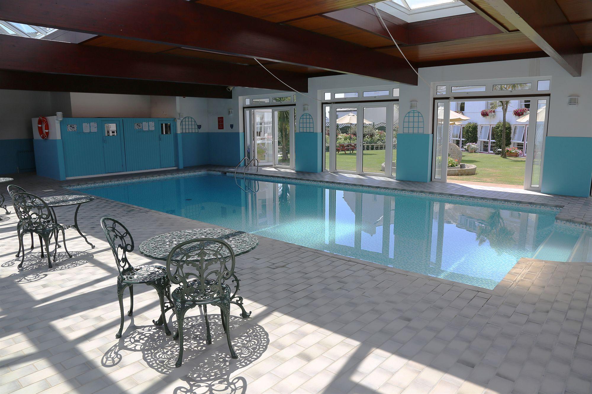 Beausite Hotel Grouville Екстер'єр фото