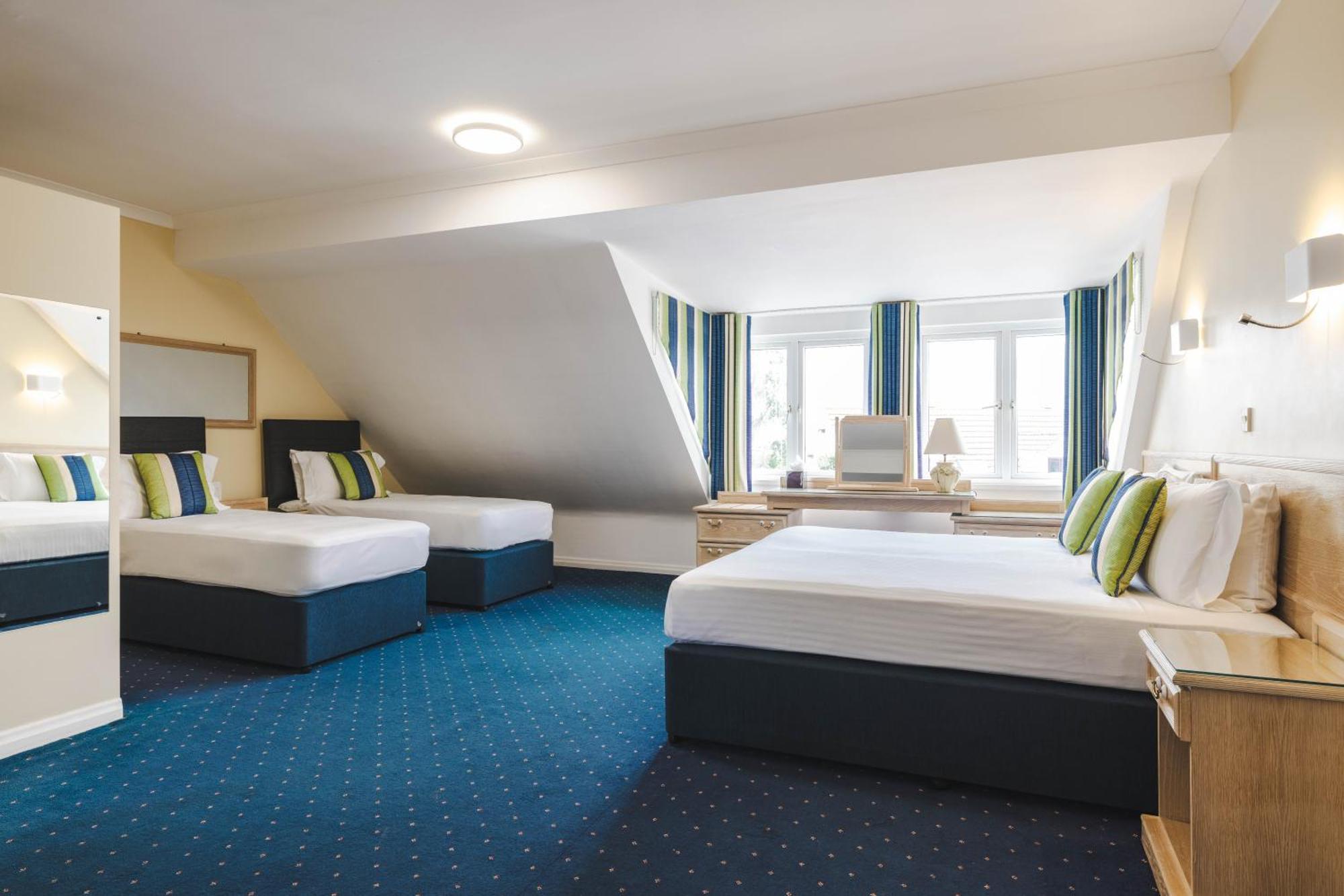 Beausite Hotel Grouville Екстер'єр фото