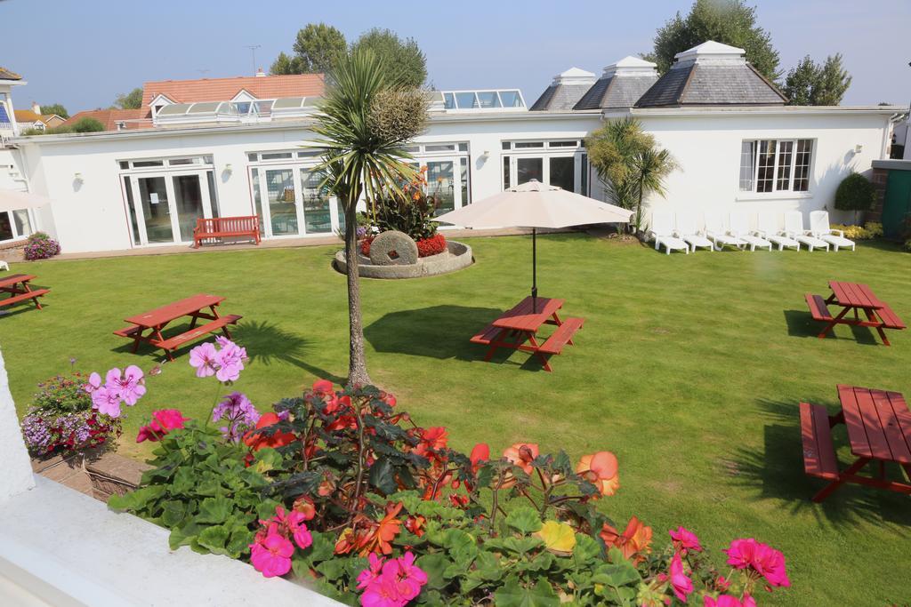 Beausite Hotel Grouville Екстер'єр фото