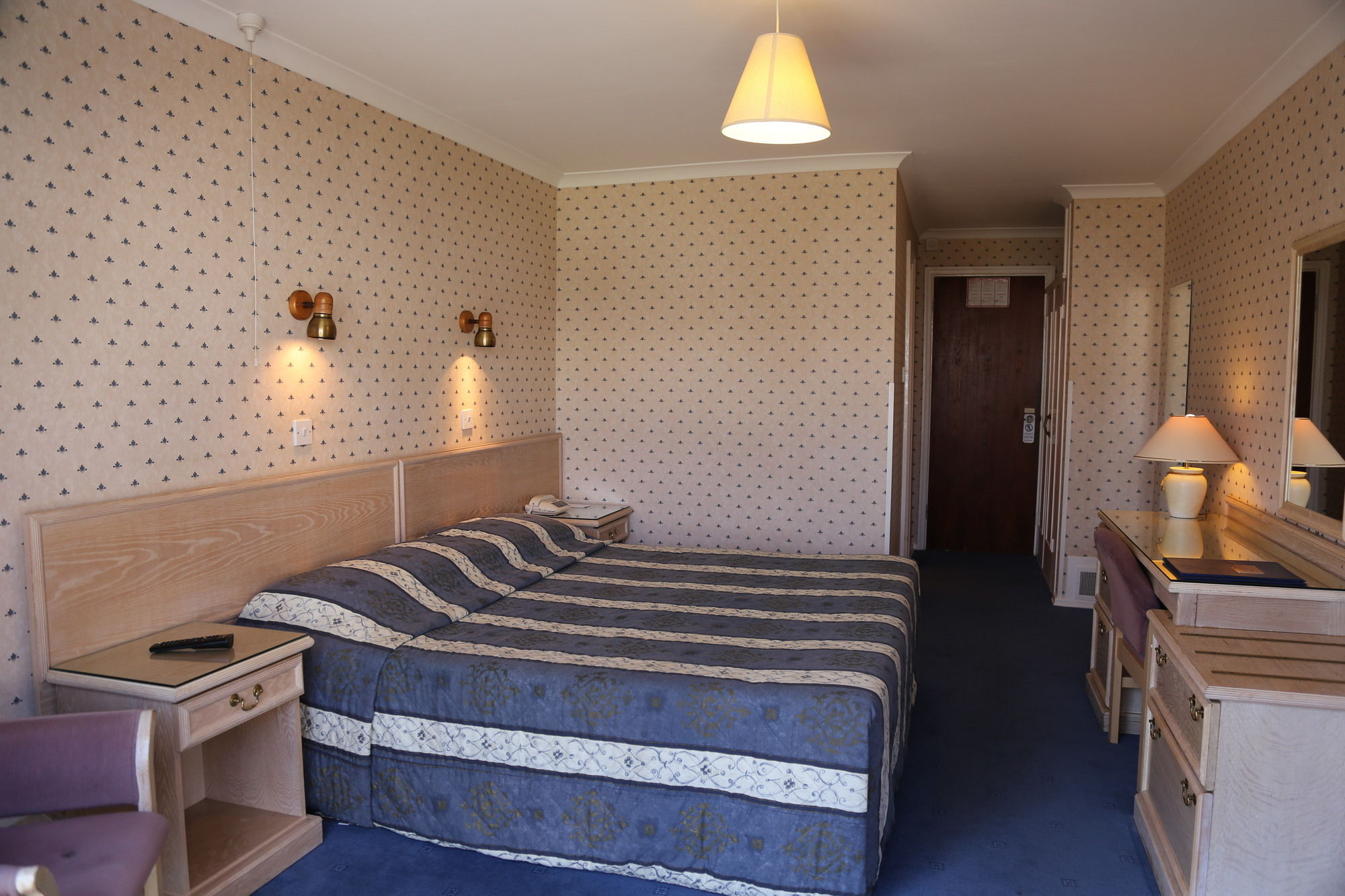 Beausite Hotel Grouville Екстер'єр фото