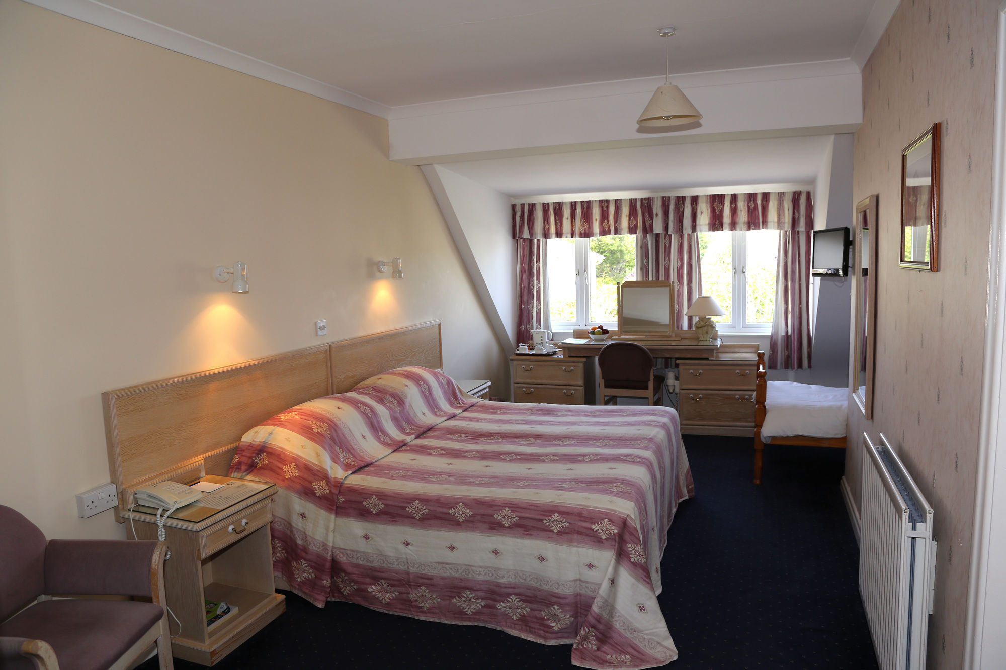 Beausite Hotel Grouville Екстер'єр фото